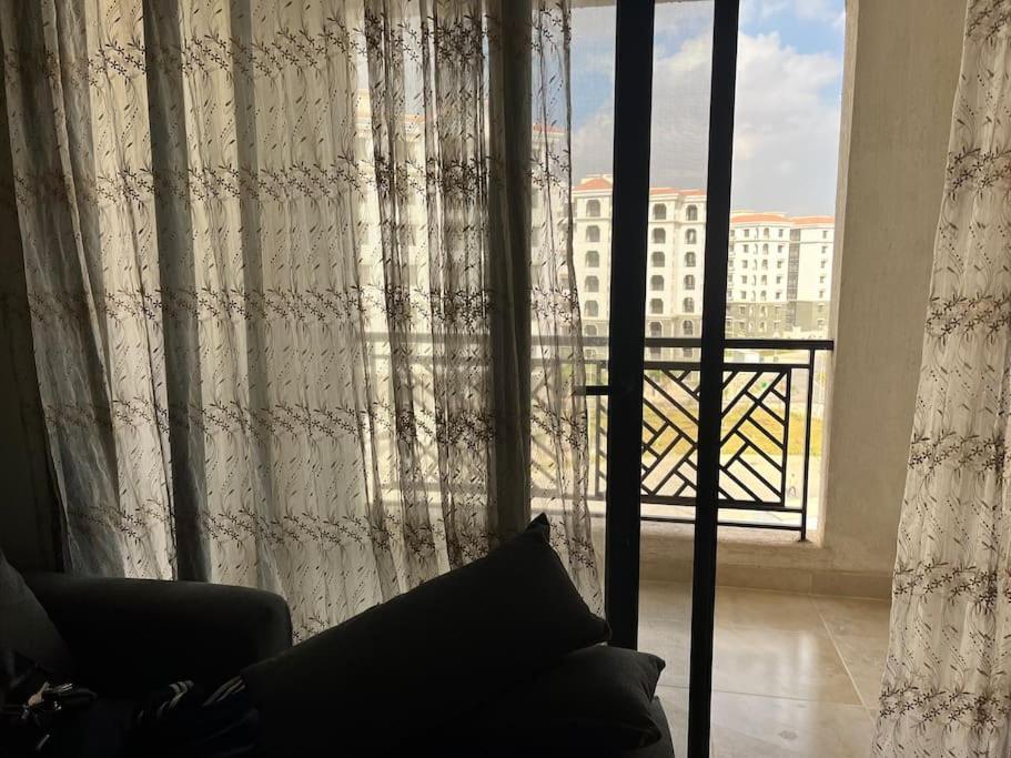 Apartment Stylish 2-bedroom In Celia Compound, New Administrative Capital Madinat al Amal